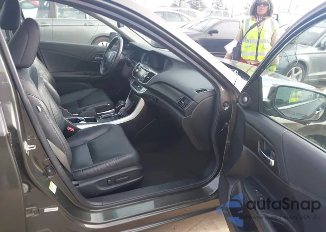 1HGCR2F89EA191416: 44292736