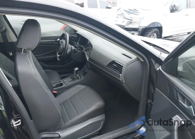 3VWEM7BU7RM042143: 44292764