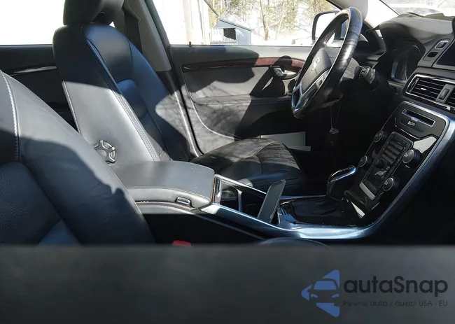 YV4902ND3F1188270: 44292952