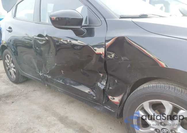 3MYDLBYV1HY164882: 44293008