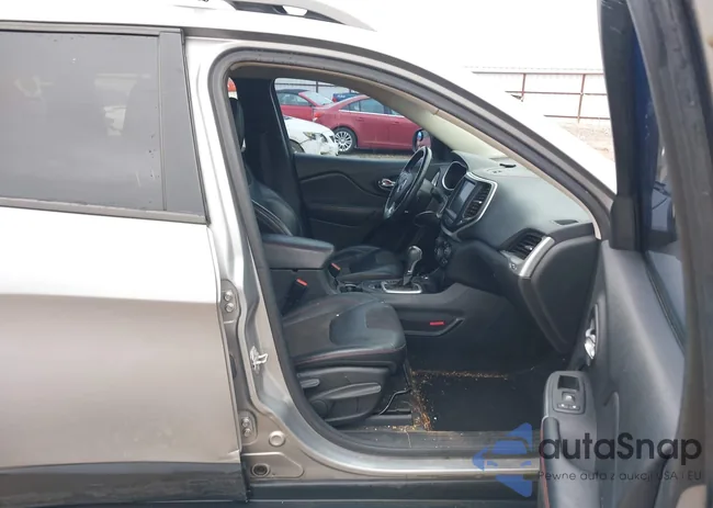 1C4PJMBS5FW756592: 44294041