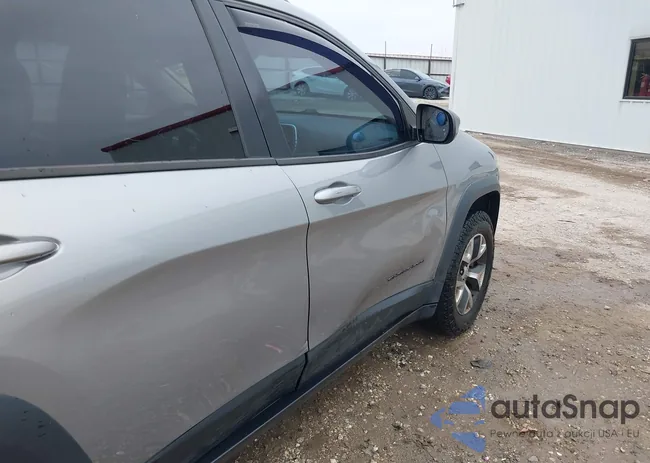 1C4PJMBS5FW756592: 44294041