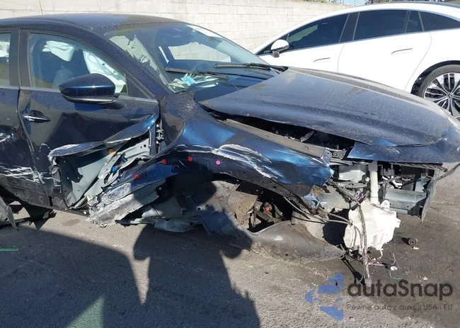 3MVDMBAL4NM414086: 44294134