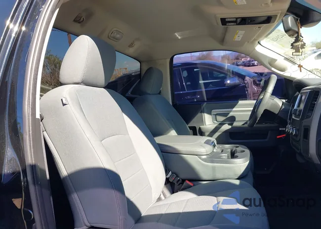 3C6JR6AT7EG303633: 44294207