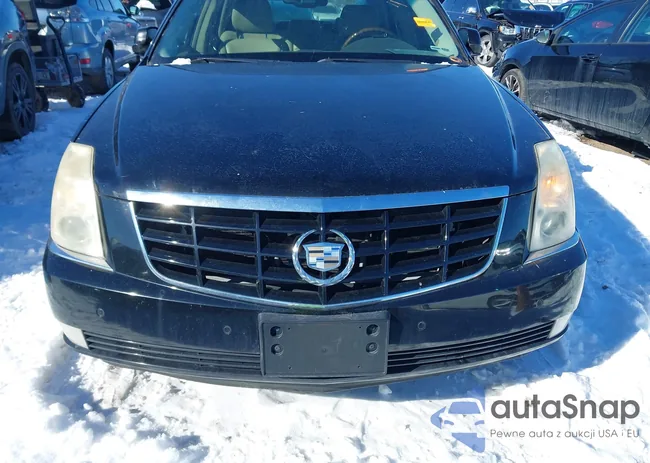 1G6KD57988U111742: 44294230