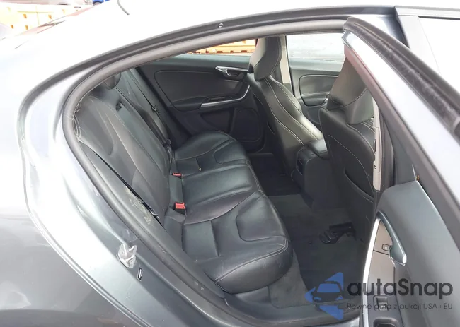 YV126MFL8H2437156: 44294300