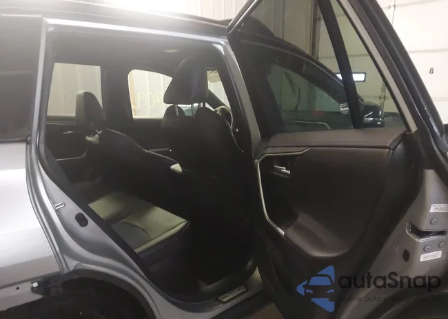 2T3E6RFV6RW078061: 44294330