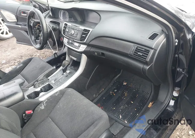 1HGCR2F70EA276152: 44294349