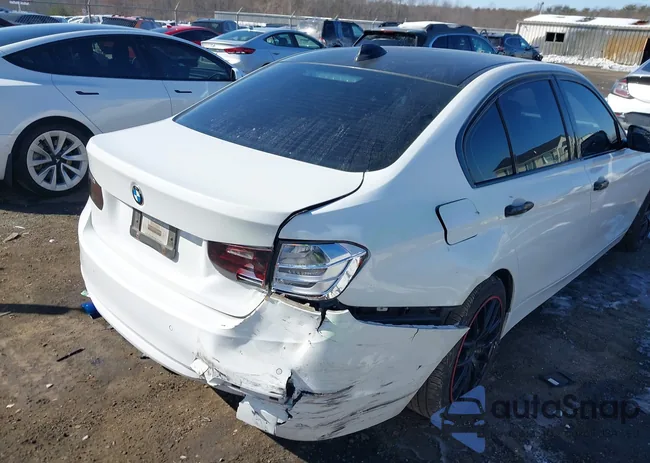 WBA3B1G54FNT07825: 44294410