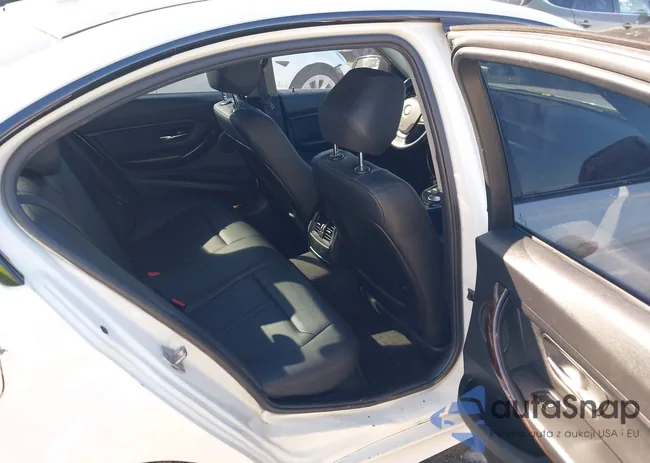 WBA3B1G54FNT07825: 44294410