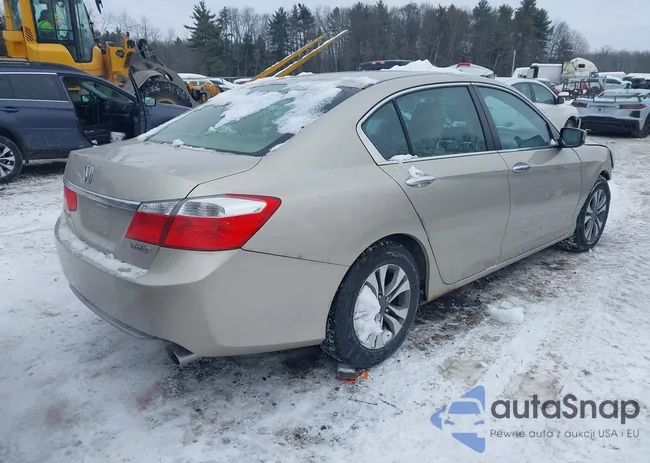 1HGCR2F3XEA052044: 44294469