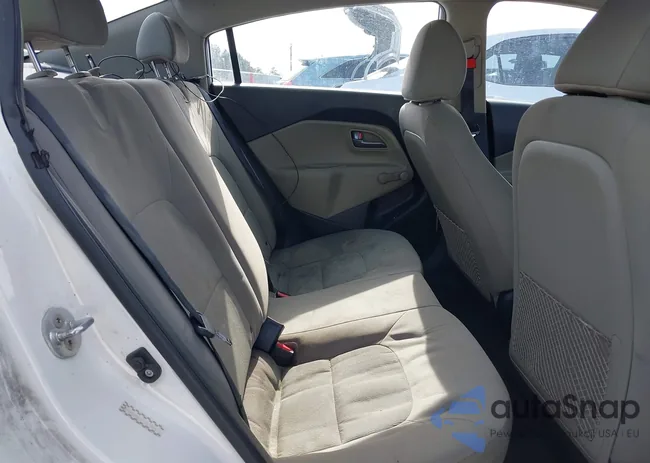 KNADM4A37H6012335: 44295081