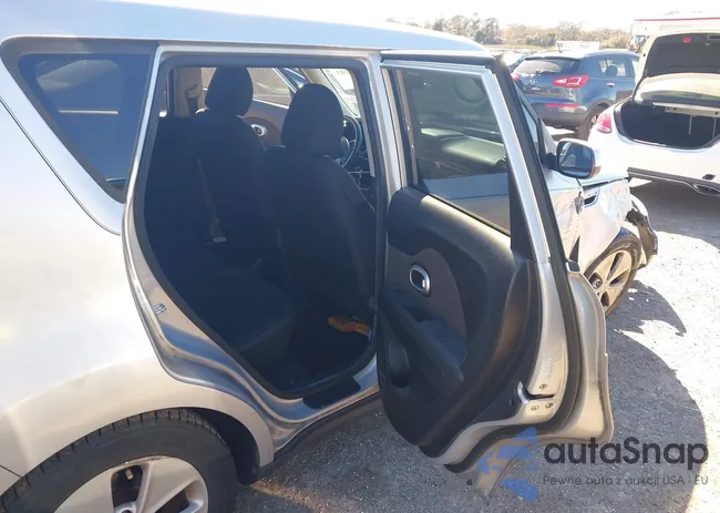 KNDJN2A21F7811145: 44295203