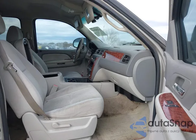 3GNFC16J27G157632: 44295360