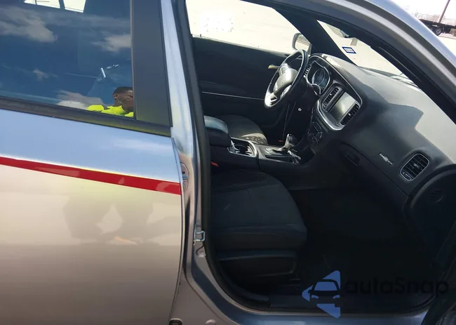 2C3CDXHGXFH824639: 44295376