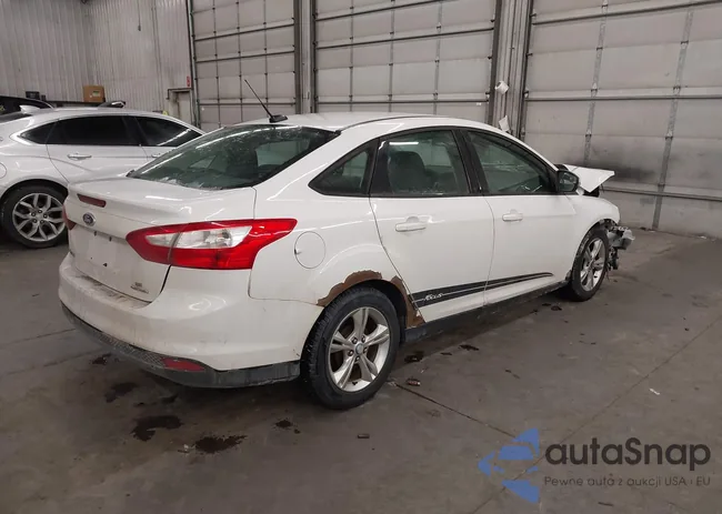 1FADP3F27DL237473: 44295395