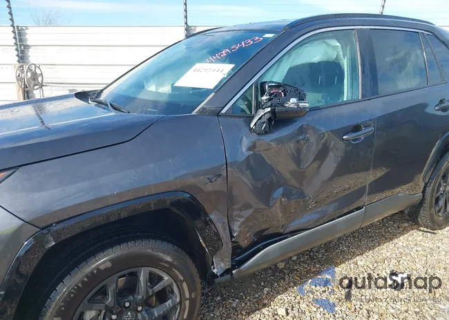 2T3W1RFV4MC164191: 44295433