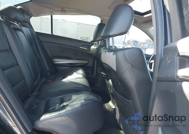 1HGCP3F85AA018627: 44295482