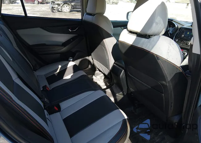 JF2GTAMC4J8200027: 44295483