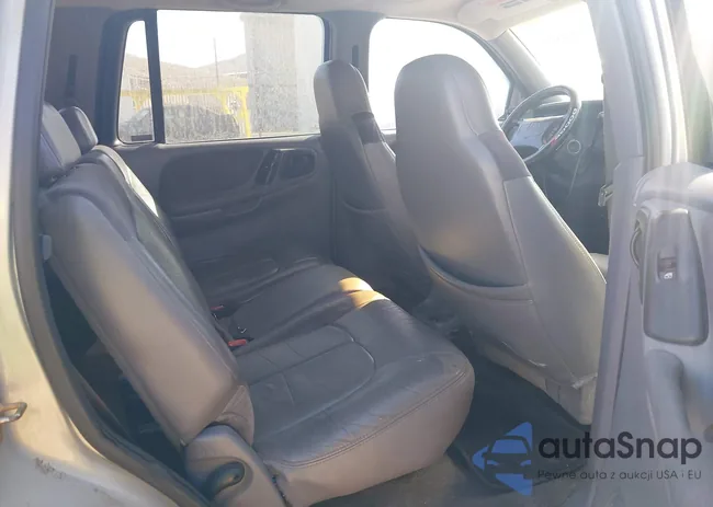 1B4HS28Z2XF513623: 44295523