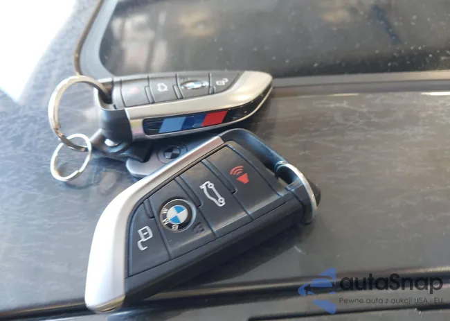 3MW5U9J09N8C42843: 44295531