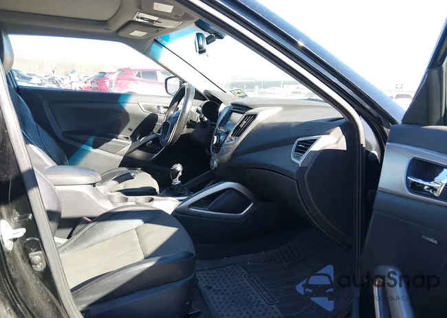 KMHTC6AD5DU118743: 44295601