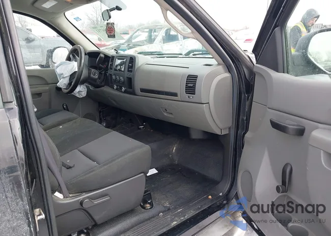 1GCNKPEX8BZ214229: 44294731