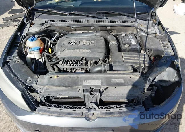 3VWD07AJ4EM386795: 44294893