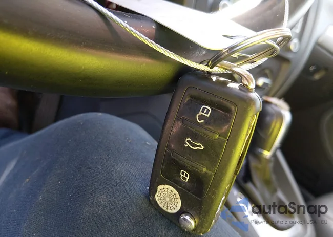 3VWD07AJ4EM386795: 44294893