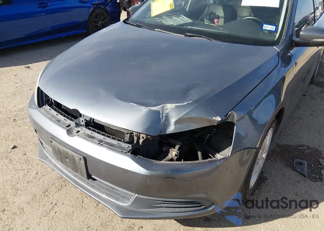 3VWD07AJ4EM386795: 44294893