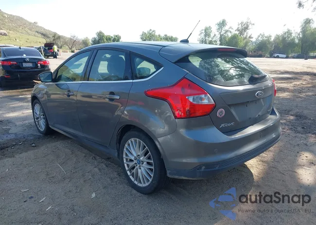 1FADP3N23DL222065: 44296130