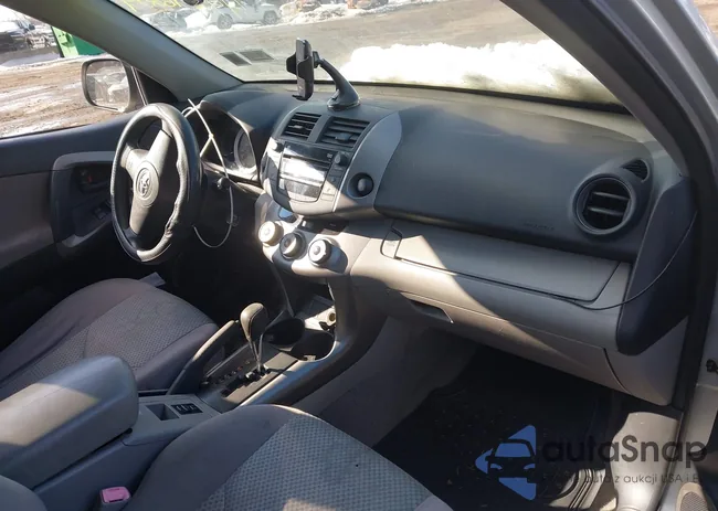 JTMBD33V166006885: 44296254