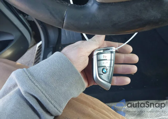 5UXKR0C5XG0S90150: 44296292