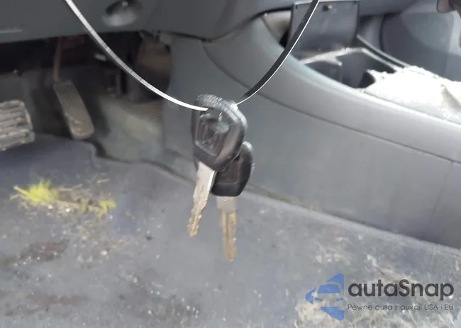 2HGES165X2H609847: 44296324