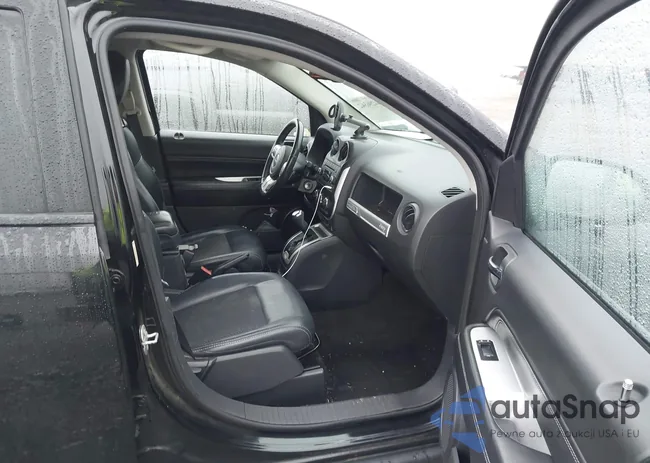 1C4NJCEA2GD665863: 44296342