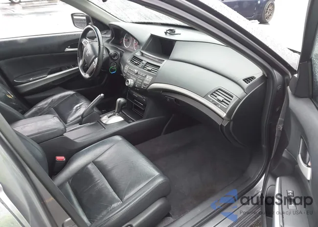 1HGCP26849A048420: 44296366