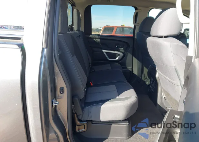 1N6AA1EF4RN114004: 44296374