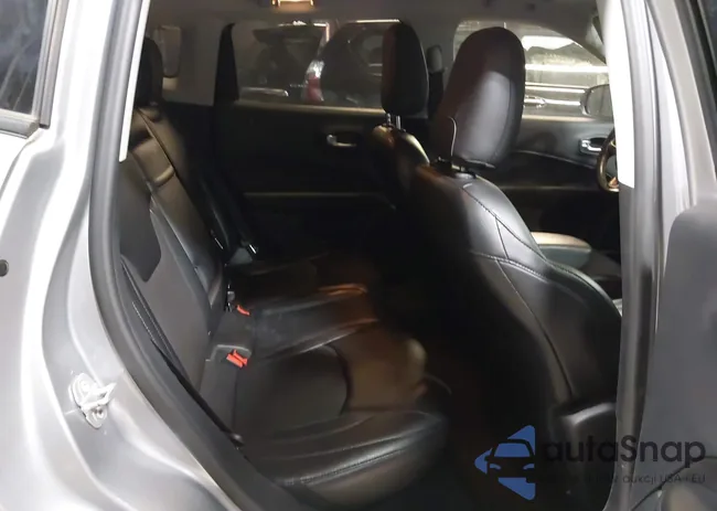 3C4NJDBB2JT453310: 44296421