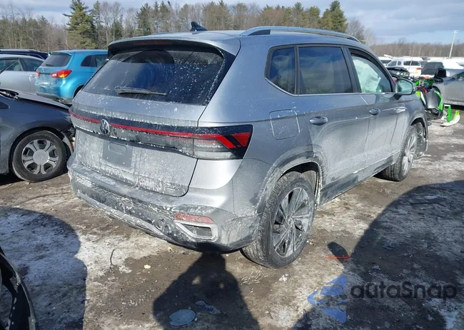 3VVVC7B2XSM010587: 44296429