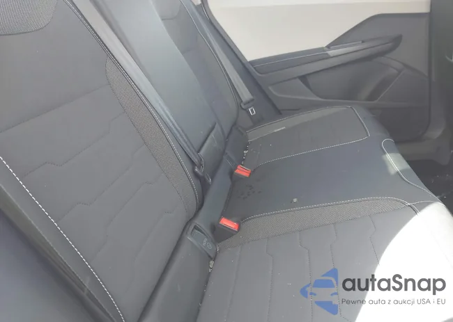 3VVVC7B2XSM010587: 44296429