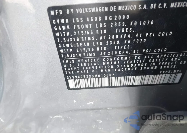 3VVVC7B2XSM010587: 44296429