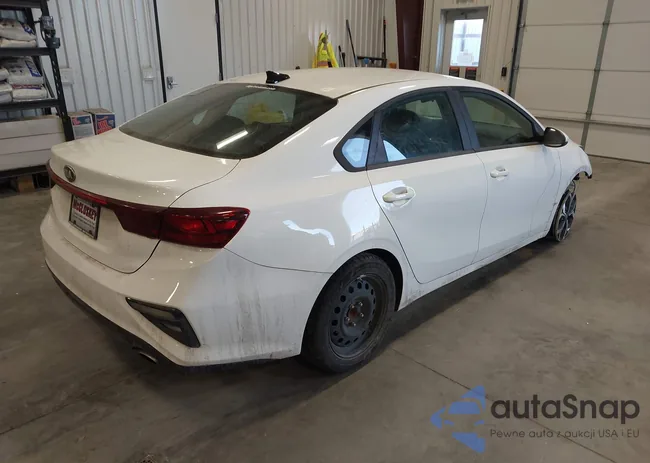 3KPF24AD1ME313424: 44296518