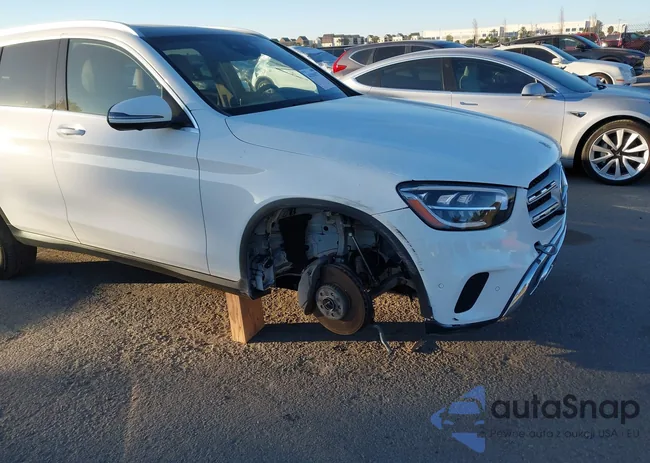 W1N0G8DB3MF960723: 44296577