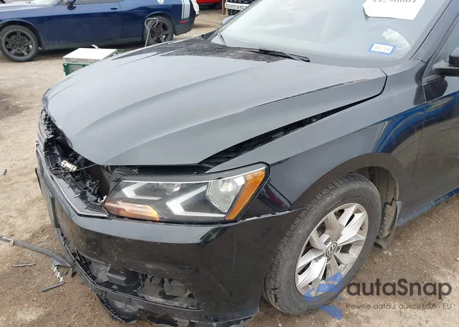 1VWAA7A31JC016790: 44296601