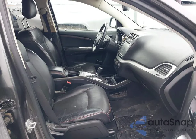 3C4PDDEG3HT566880: 44295948