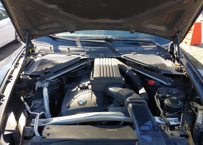 5UXFE43519L271332: 44297043