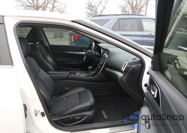 1N4AA6AP0HC361552: 44297075