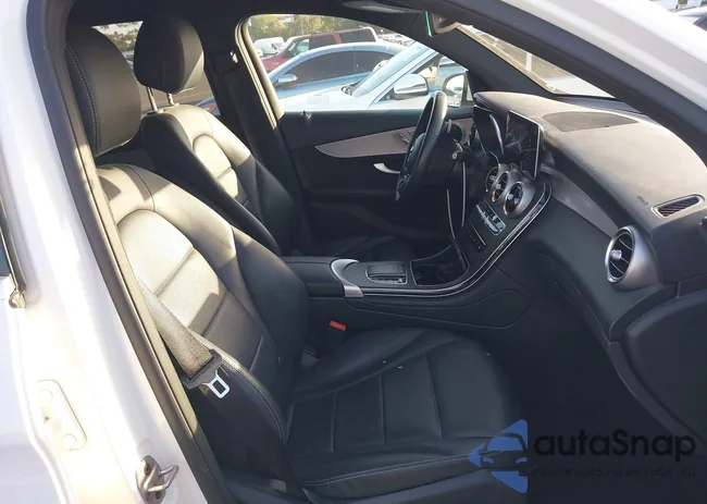 W1N0G8DB6NV352234: 44297093