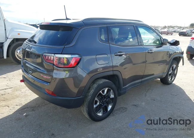 3C4NJDDB5JT450821: 44297183