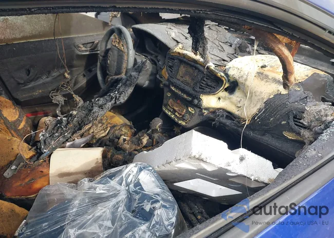 KMHC65LC1KU145196: 44297534